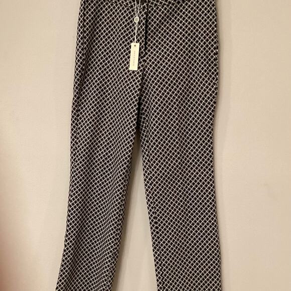 Black & White Max Studio Pants in Size 8 that Seems like a Size 6. NWT. - Picture 1 of 6